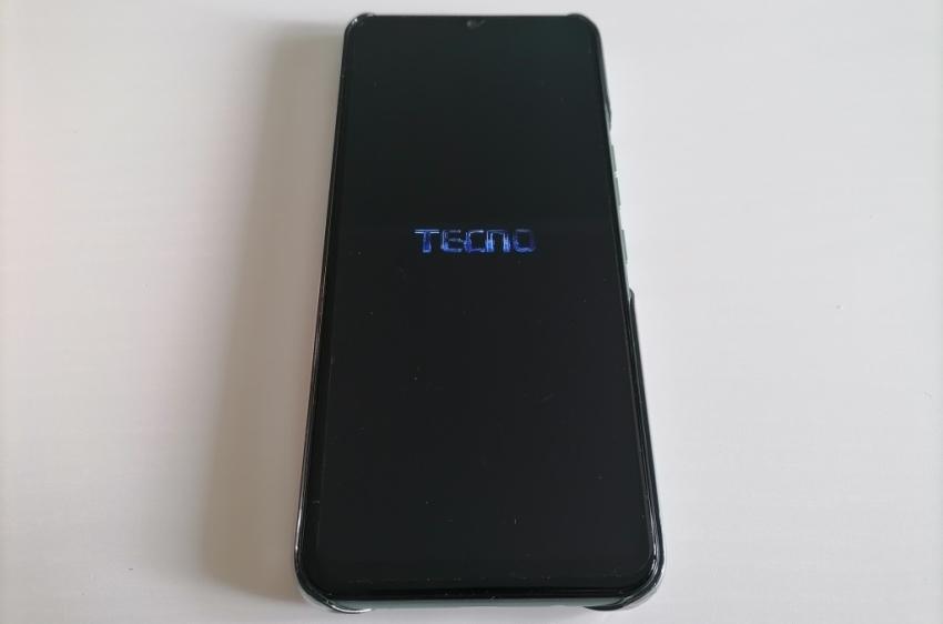 Включение смартфона Tecno Spark 7