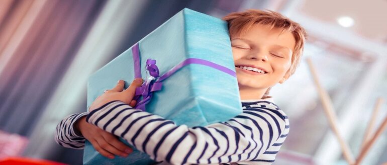 Топ – 9 лучших подарков для детей